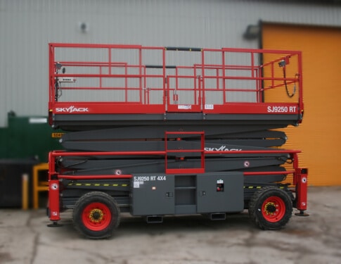 50FT (15.24M) SKYJACK SJ9250 DIESEL SCISSOR LIFT