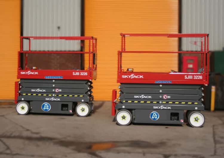 26FT (7.92M) SKYJACK SJIII 3226 ELECTRIC SCISSOR LIFT