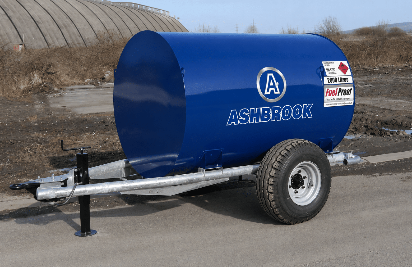 2,000 LITRE FUEL BOWSER-SITE TOWABLE
