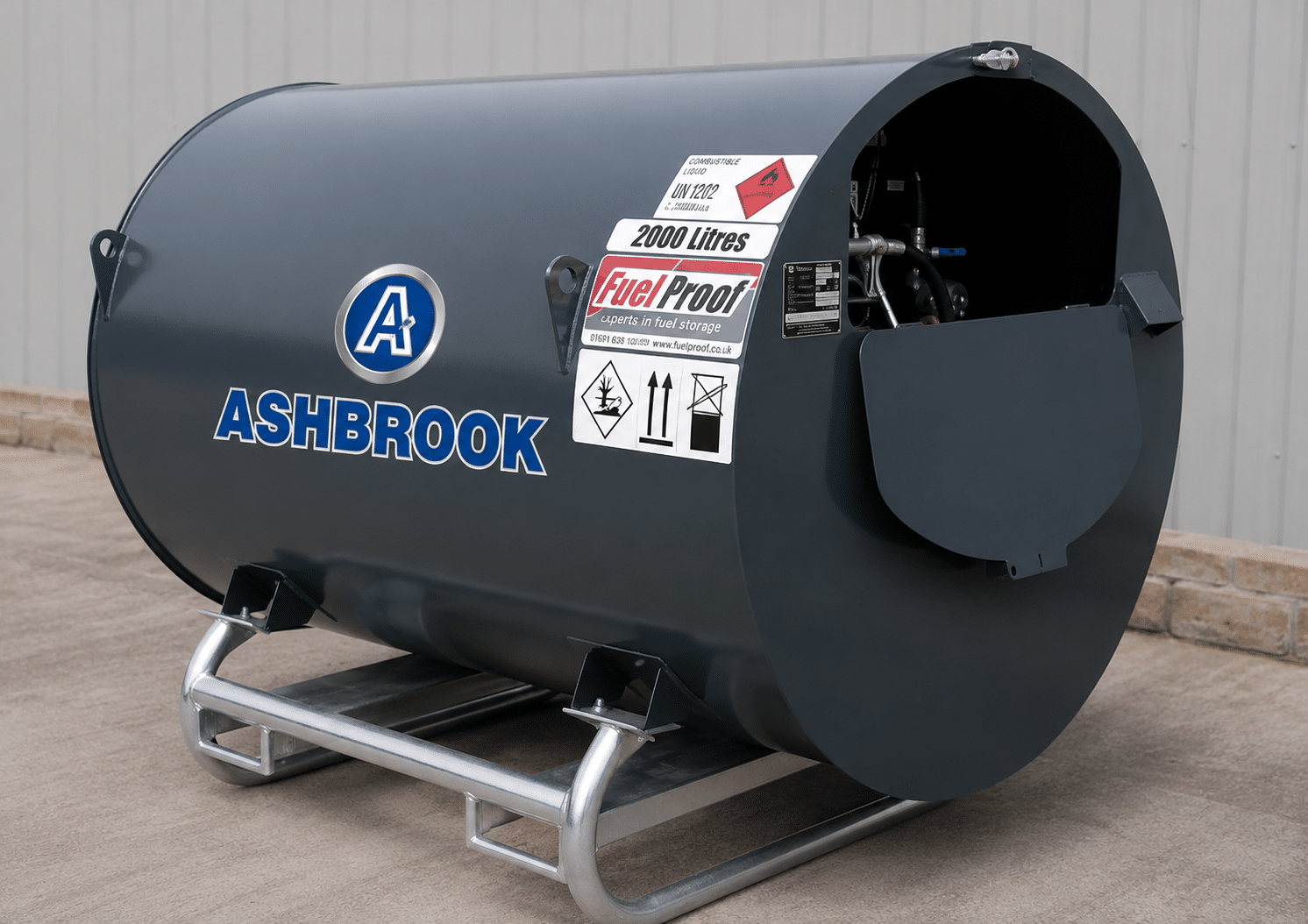 2,000 LITRE FUEL BOWSER-STATIC