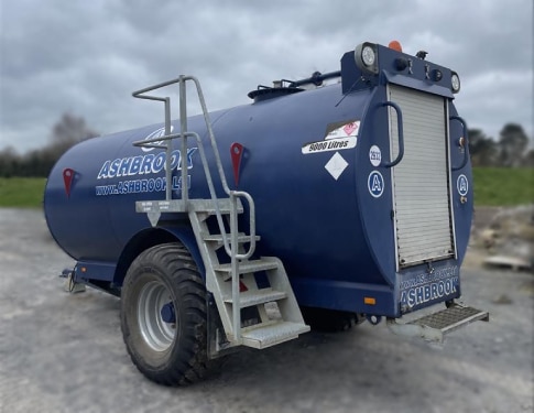 9,000 LITRE FUEL BOWSER- ROAD TOWABLE