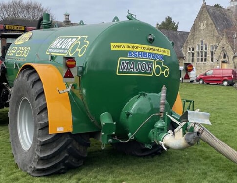2,300 GALLON DUST SUPPRESSOR
