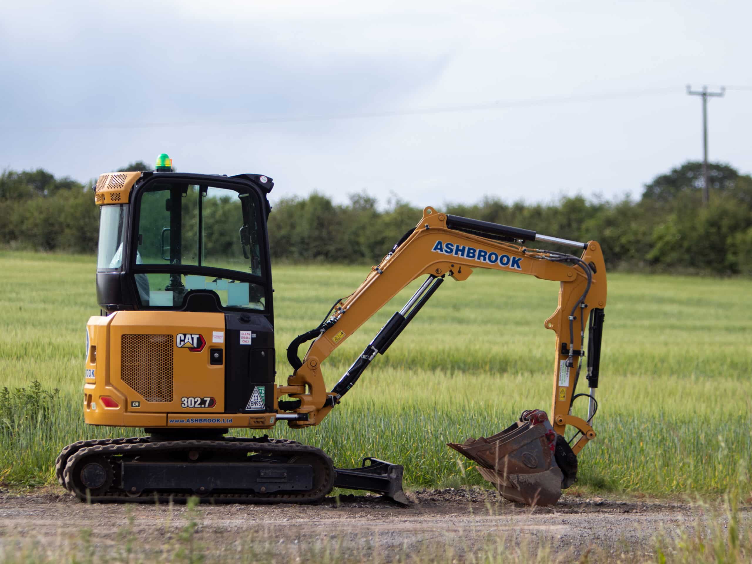 3T MINI DIGGER- CAT 302.7 CR (NEXT GENERATION)(ZERO TAIL SWING) EXCAVATOR