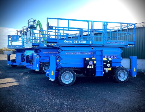 53FT (16.15M) GENIE 5390 RT DIESEL SCISSOR LIFT
