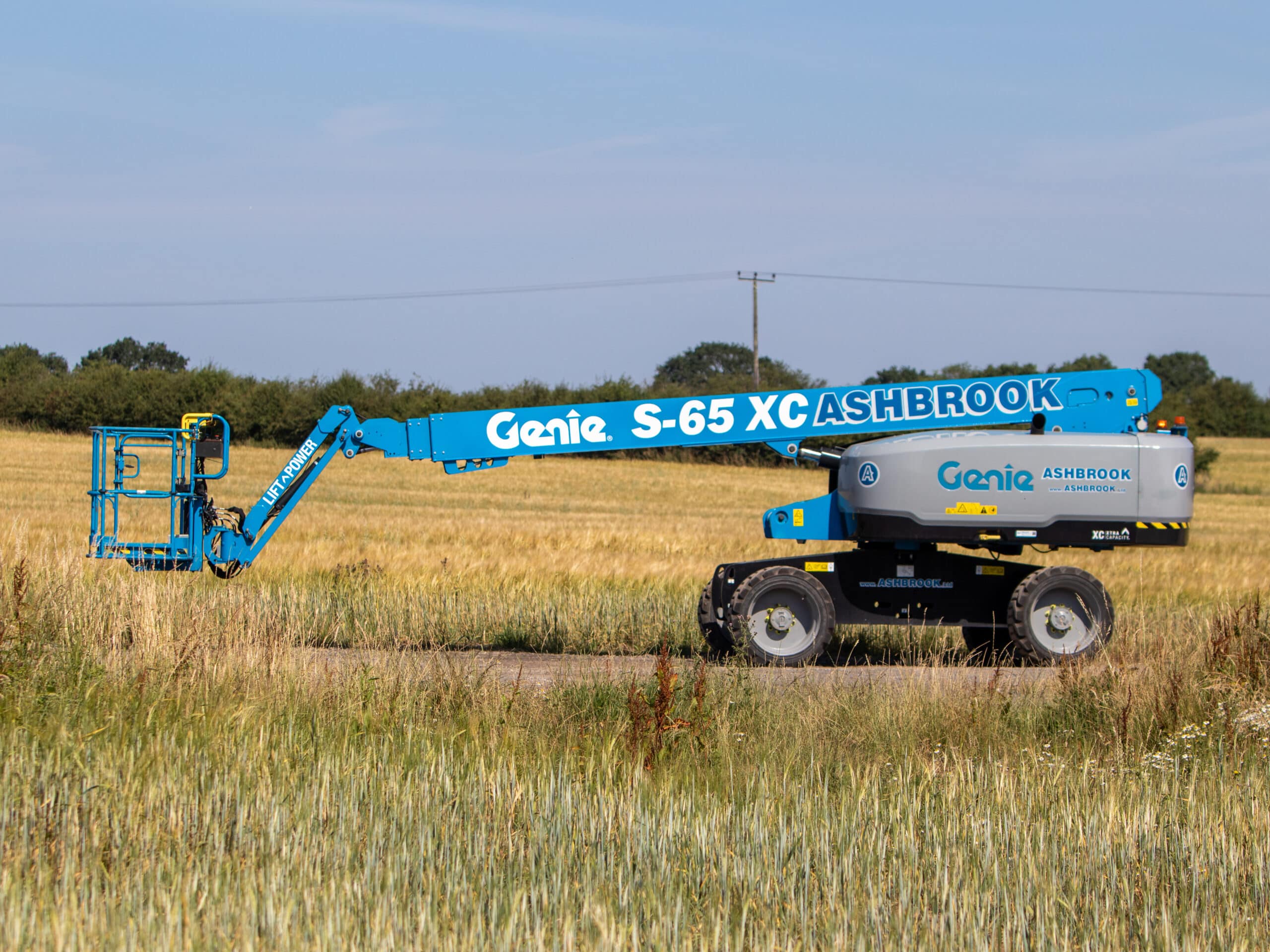 65FT (19.81M) GENIE S65-XC TELESCOPIC STRAIGHT BOOM